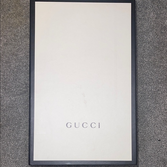 Gucci Large White and Black Purse/Gift Box - Picture 2 of 8
